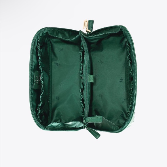 BÉIS The Wicked Toiletry Kit In Wicked Green - Picture 2 of 8